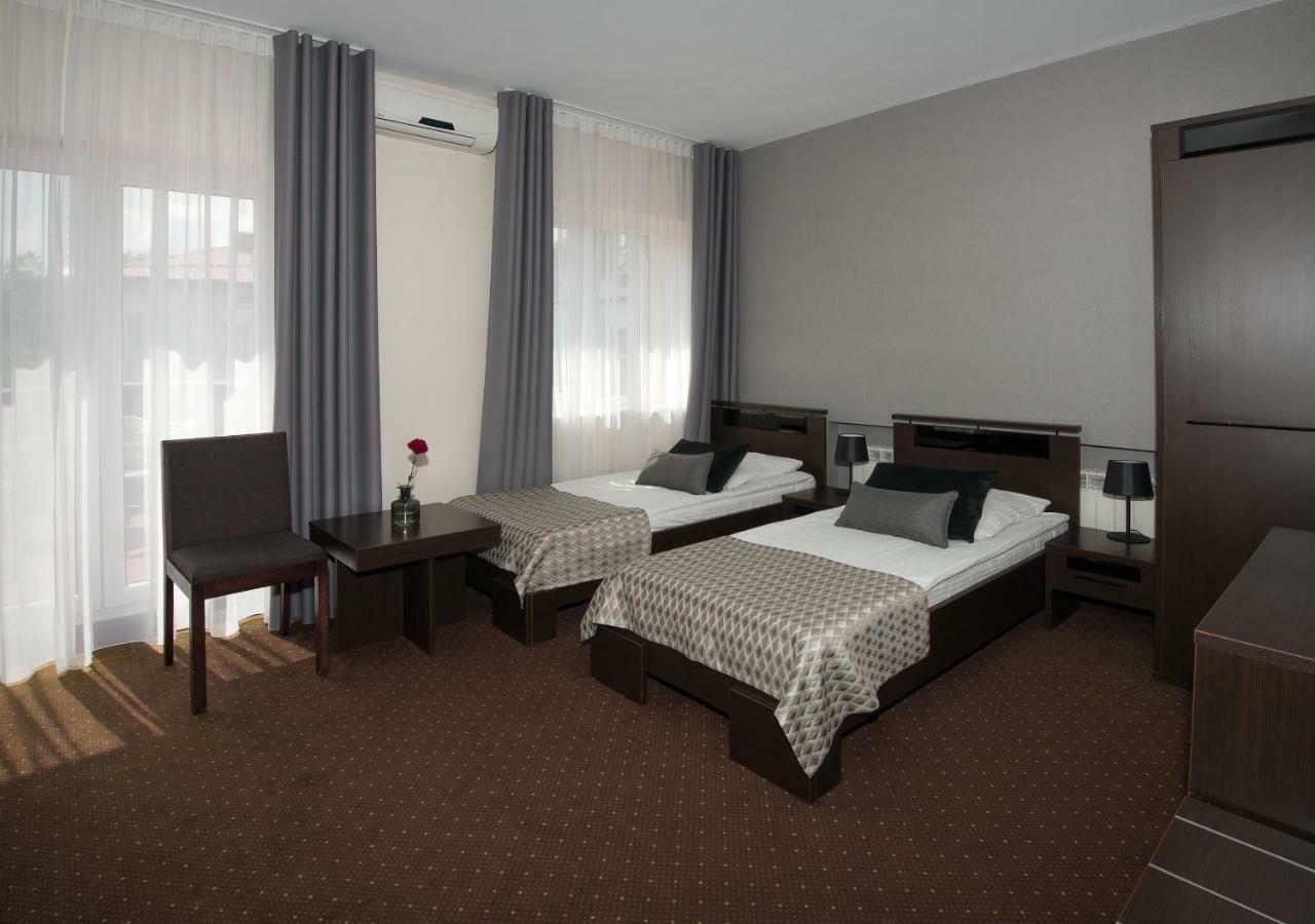 Hotel Capitol Biała Podlaska Exterior foto